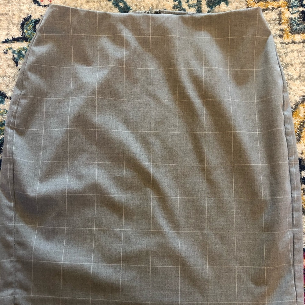 Banana Republic 00P Grey Skirt